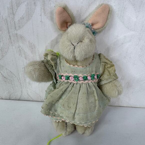 VTG 1990 Muffy Vanderbear Hoppy Vanderhare Flower Festival Bunny Plush - Picture 7 of 12